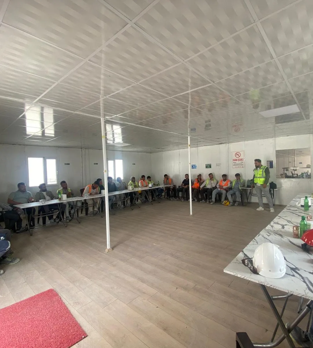 Solution-focused information meeting with project stakeholders